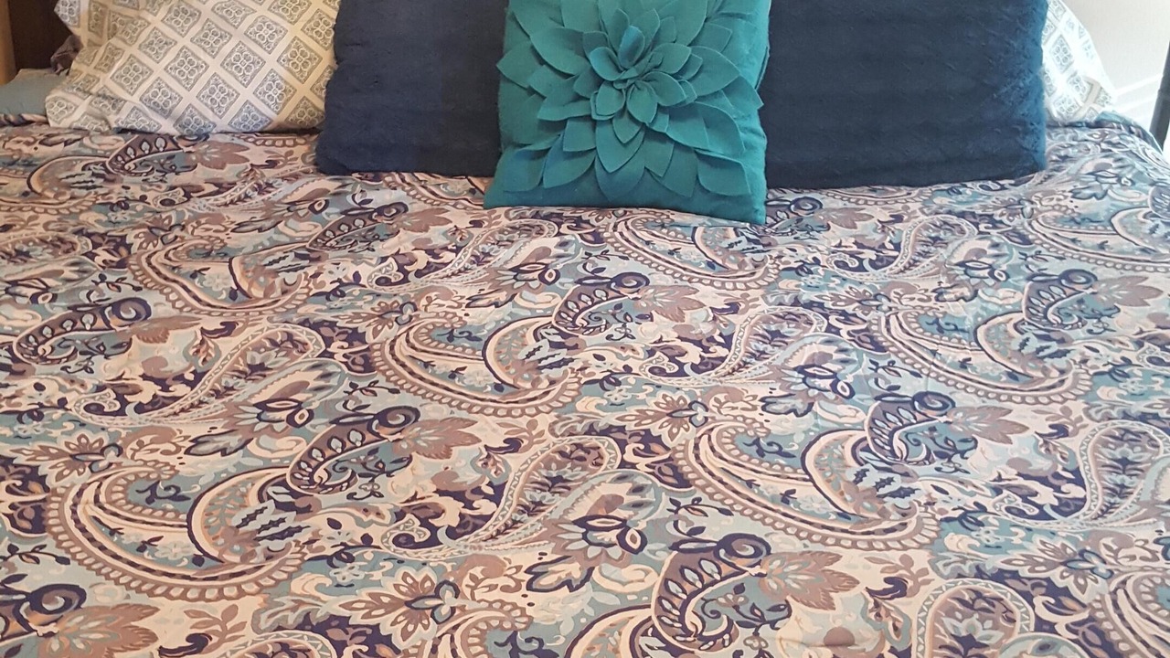 Photo of Bedroom in Roberts Creek