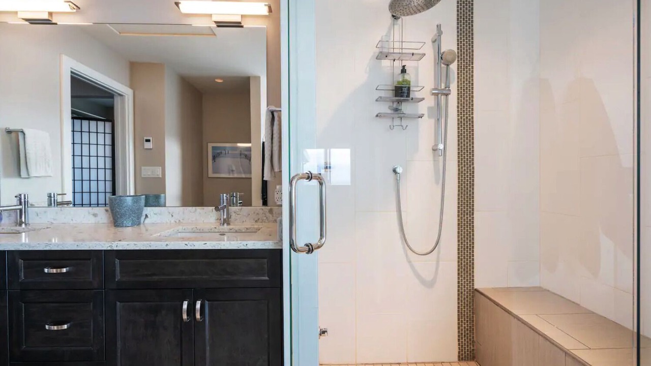 Photo of Bathroom in Saanich East