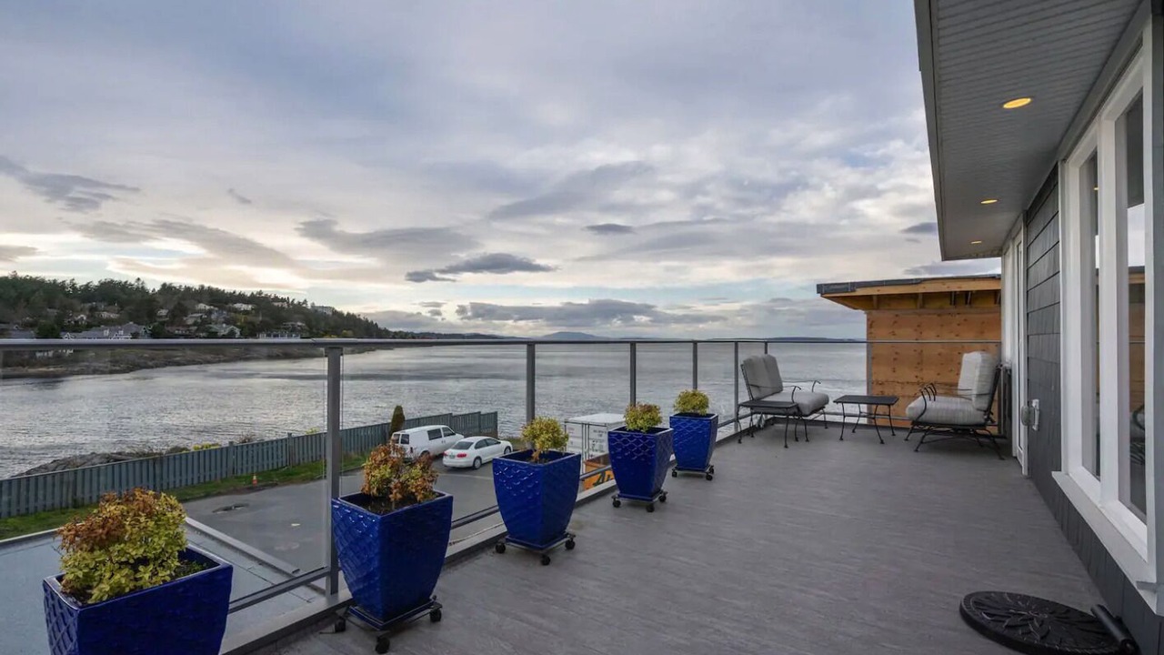 Photo of Patio Balcony in Saanich East
