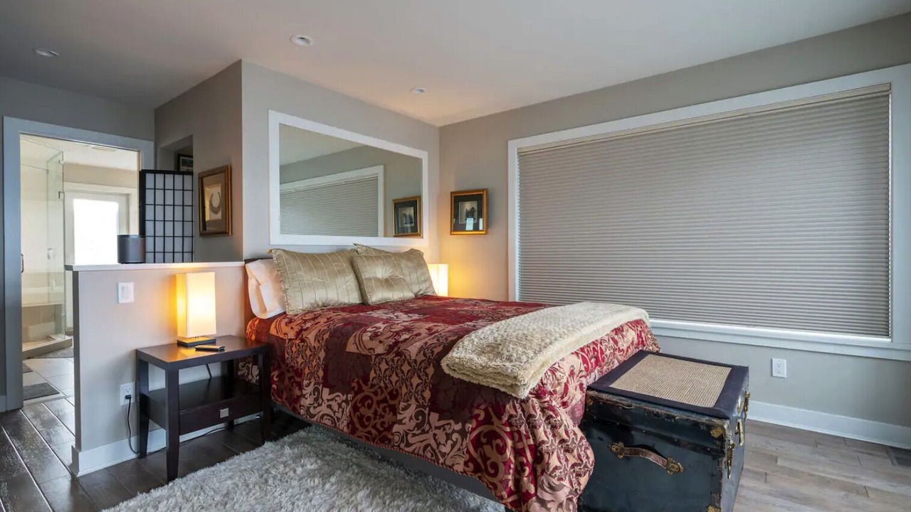Photo of Bedroom in Saanich East
