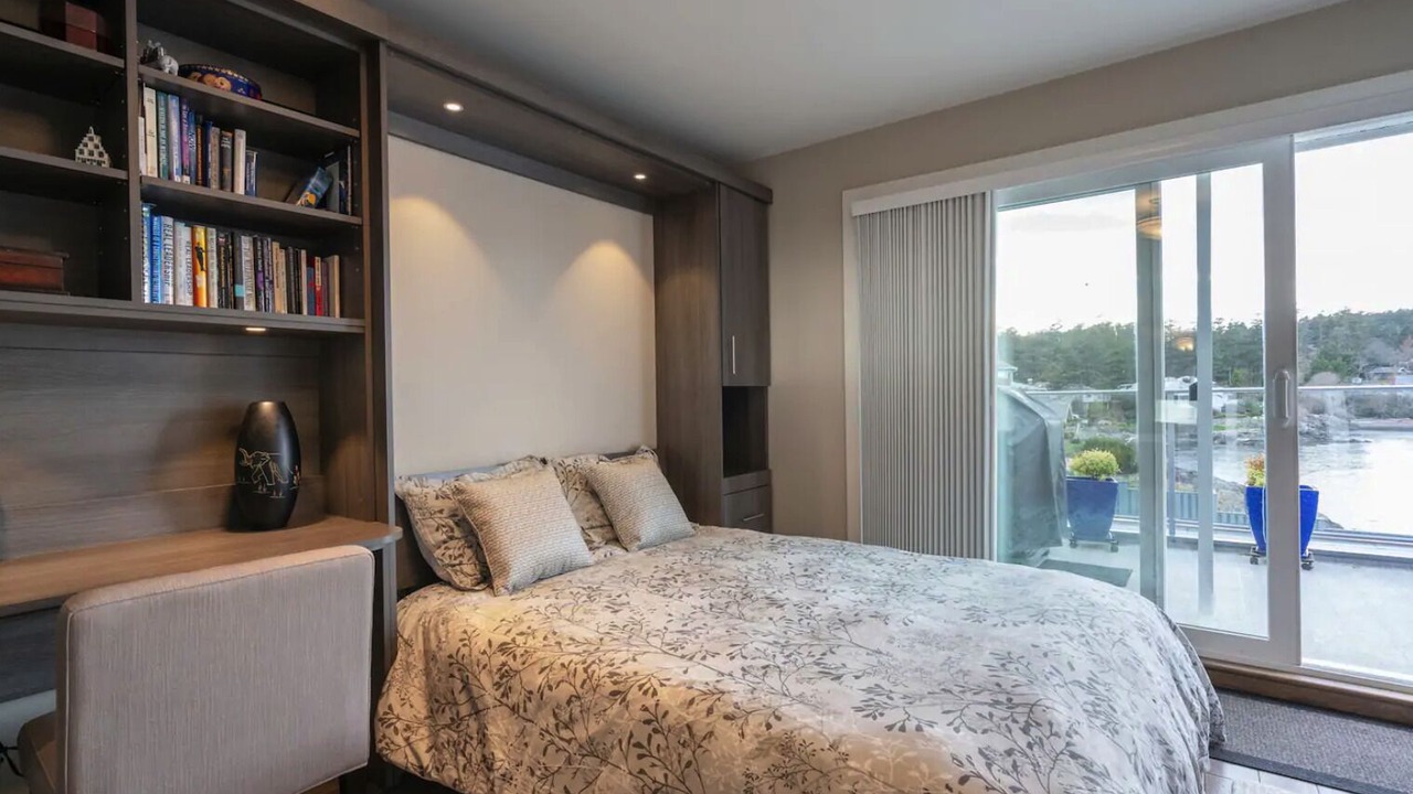 Photo of Bedroom in Saanich East