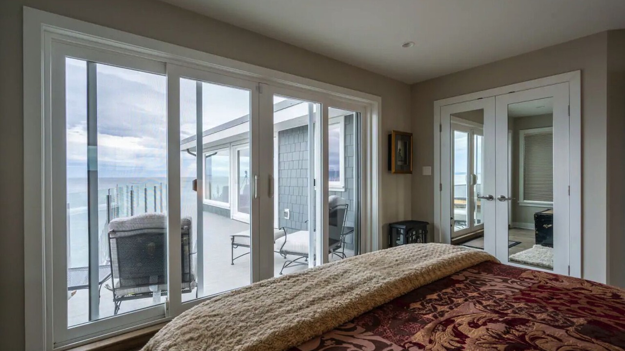 Photo of Bedroom in Saanich East
