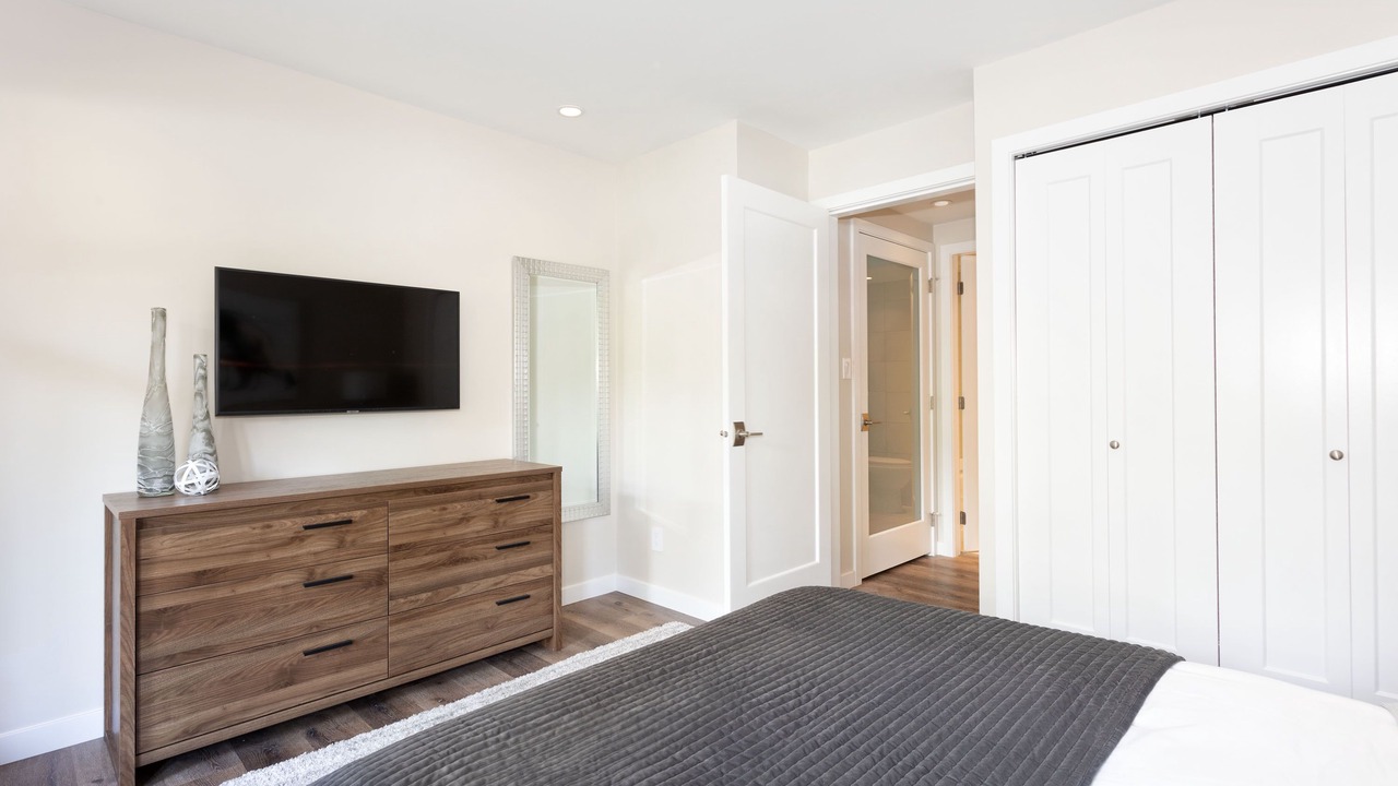 Photo of Bedroom in Village North