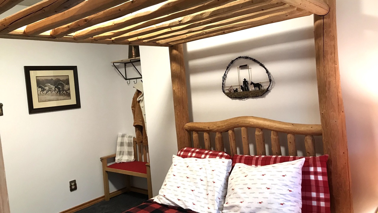 Photo of Bedroom in Bragg Creek