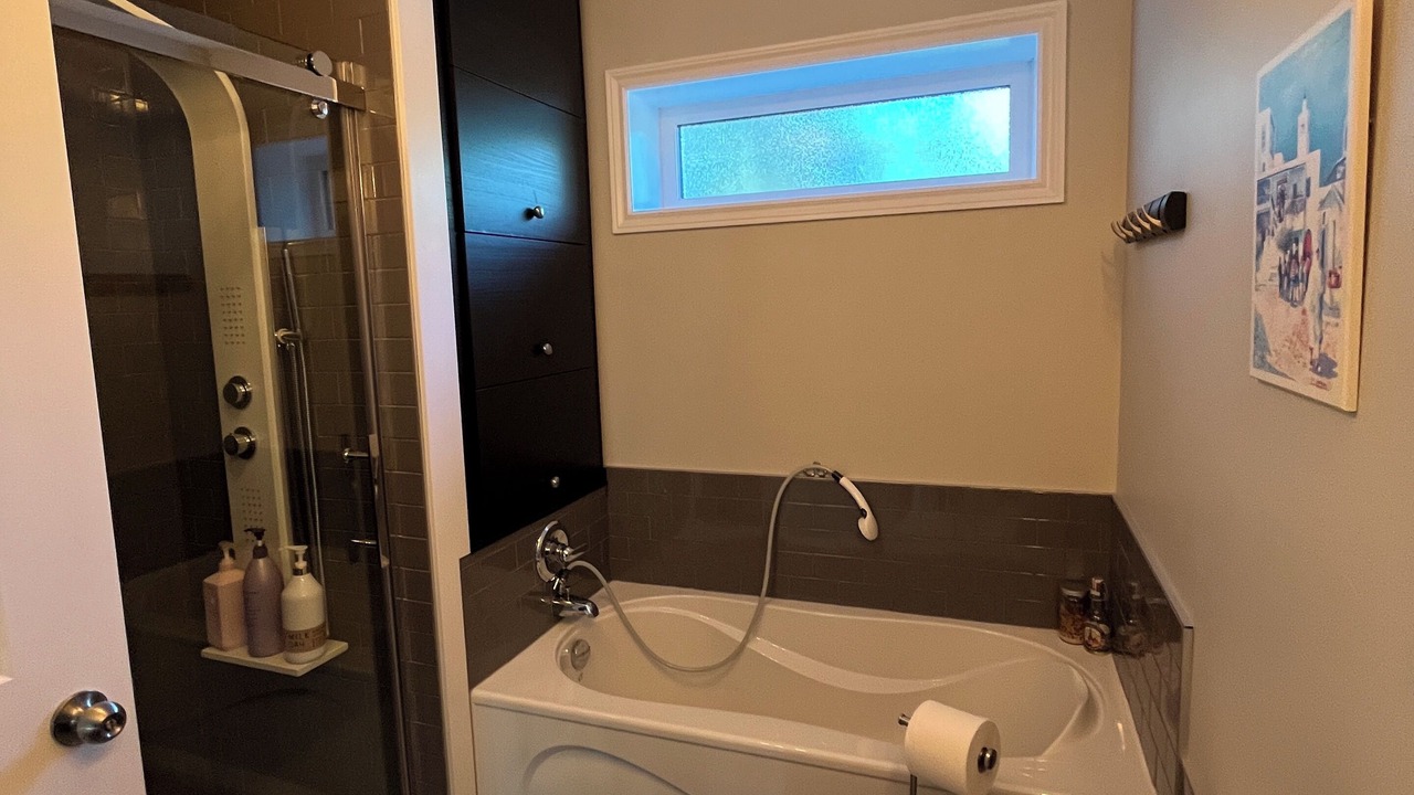 Photo of Bathroom in Sylvan Lake