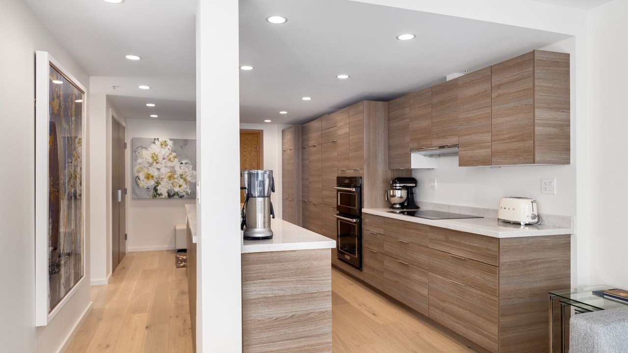 Photo of Kitchen in Coal Harbour