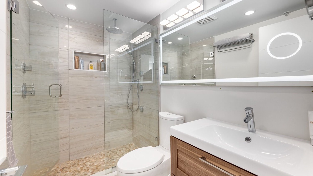 Photo of Bathroom in Coal Harbour