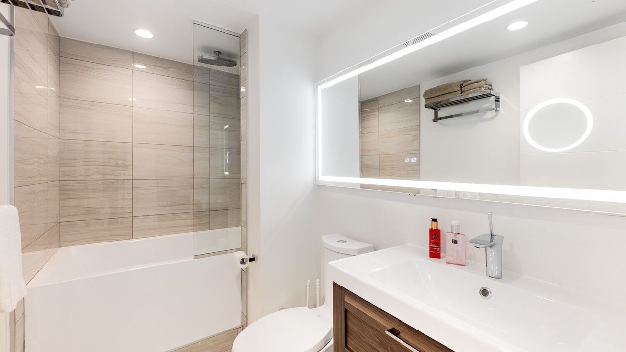 Photo of Bathroom in Coal Harbour