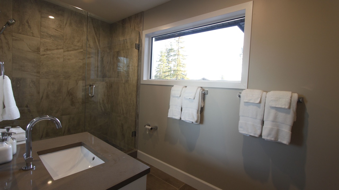 Photo of Bathroom in Golden