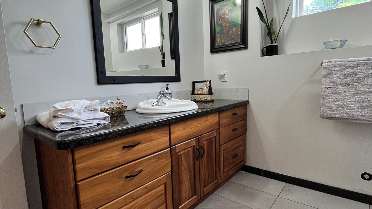 Photo of Bathroom in Okanagan-Similkameen