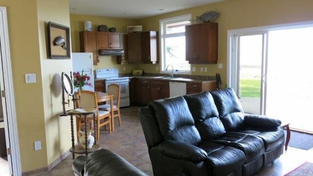 Photo of Bedroom in Courtenay