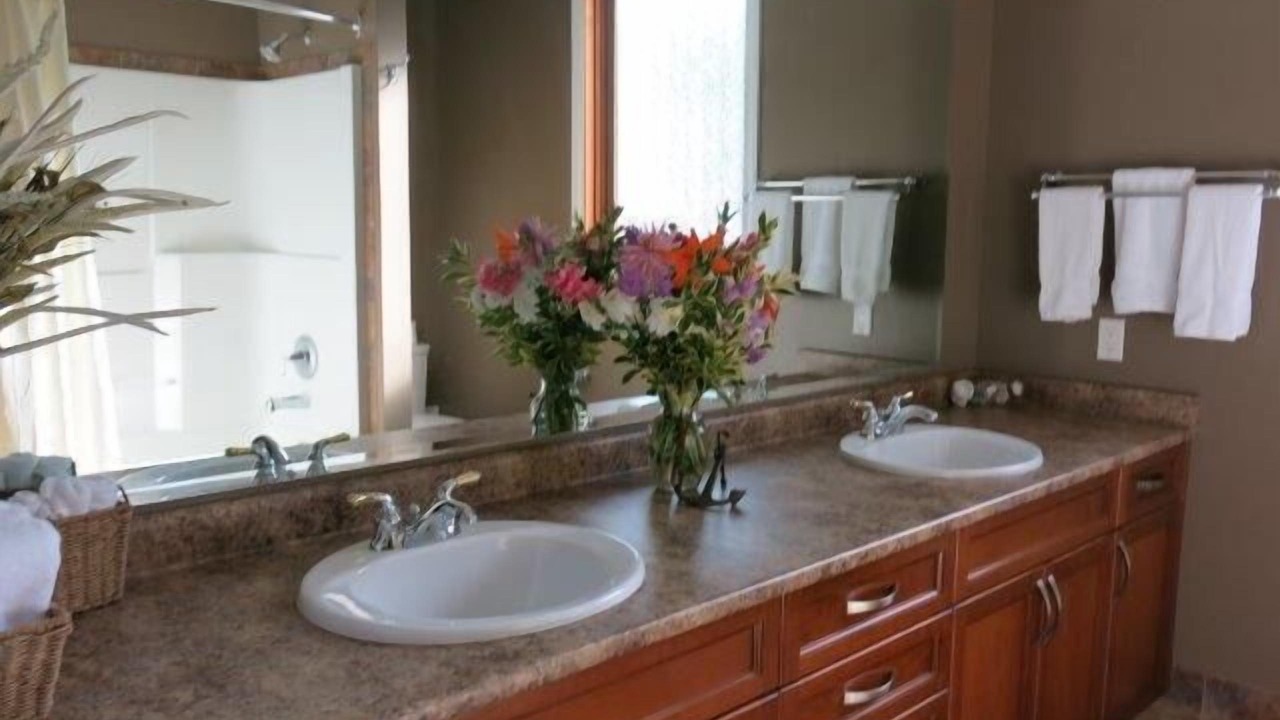 Photo of Bathroom in Courtenay