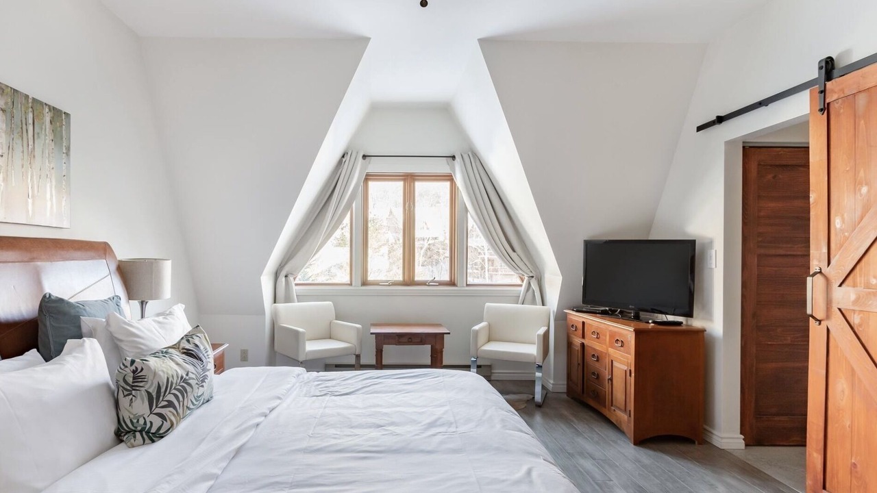 Photo of Bedroom in Mont-Tremblant