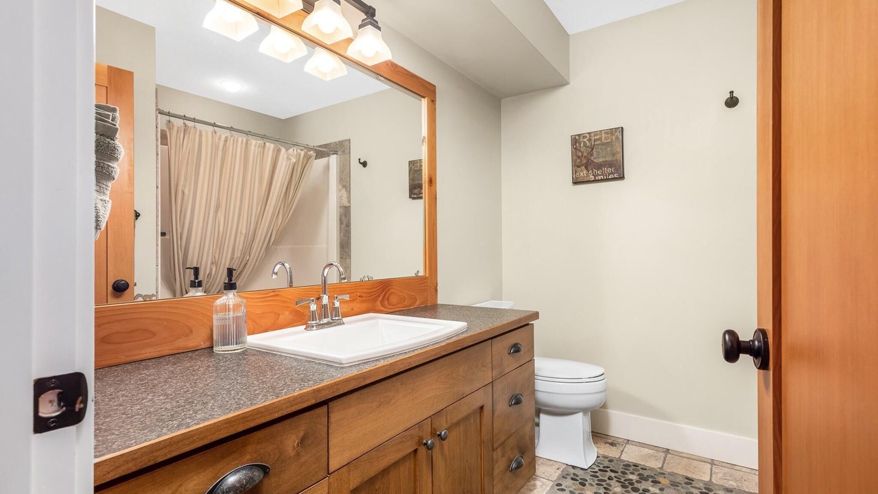 Photo of Bathroom in Silver Star Mountain