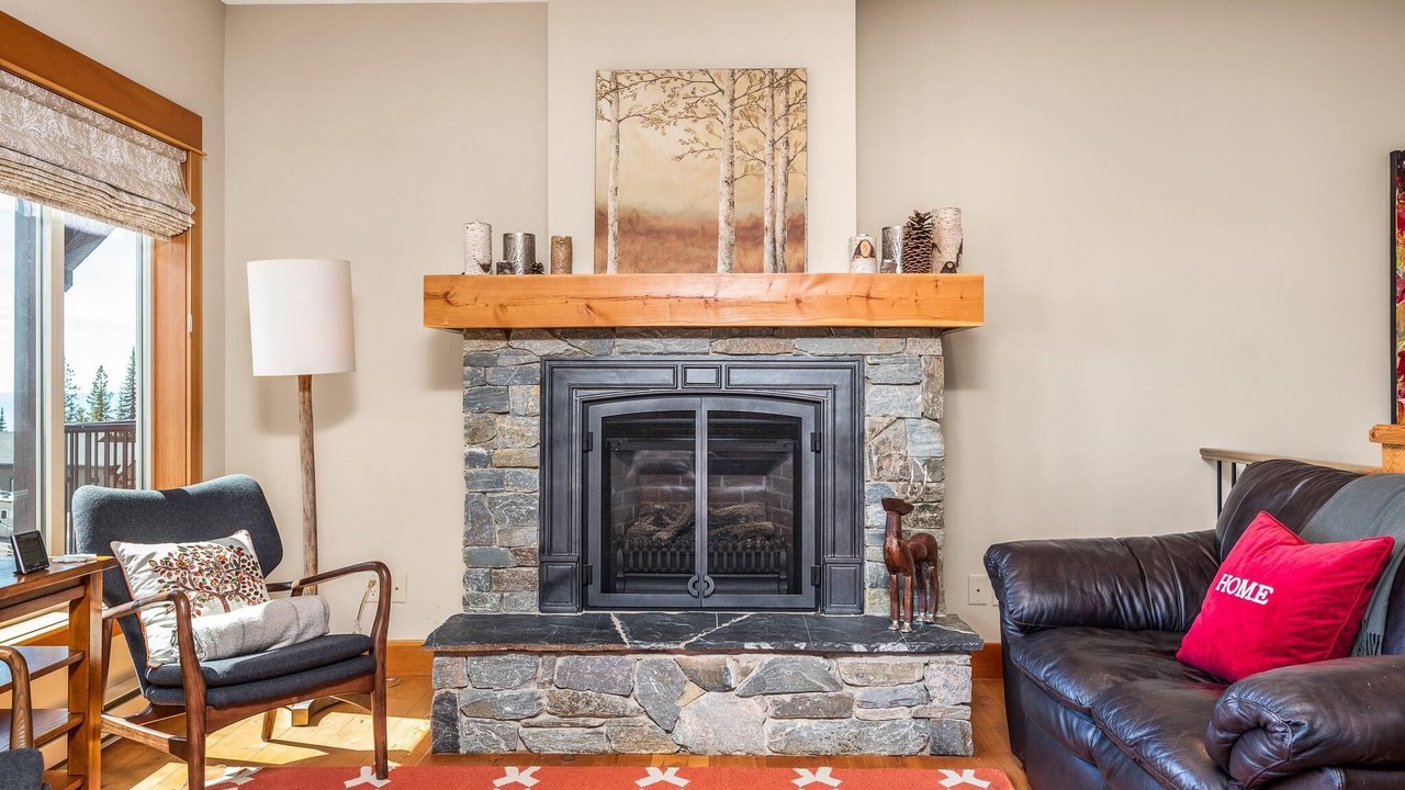 Photo of Livingroom in Silver Star Mountain
