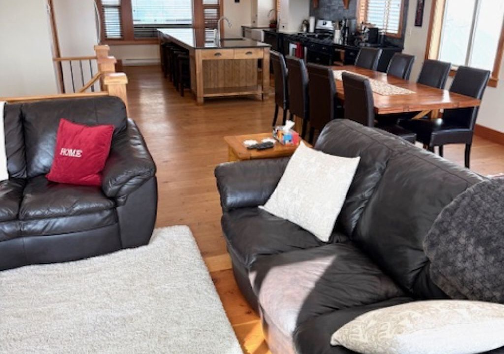 Photo of Livingroom in Silver Star Mountain
