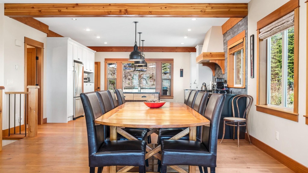 Photo of Bedroom in Silver Star Mountain