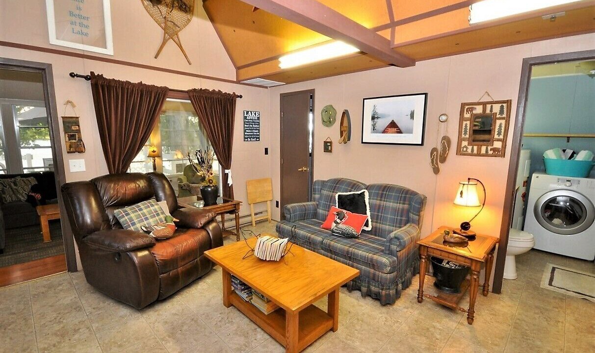 Photo of Livingroom in East Ferris