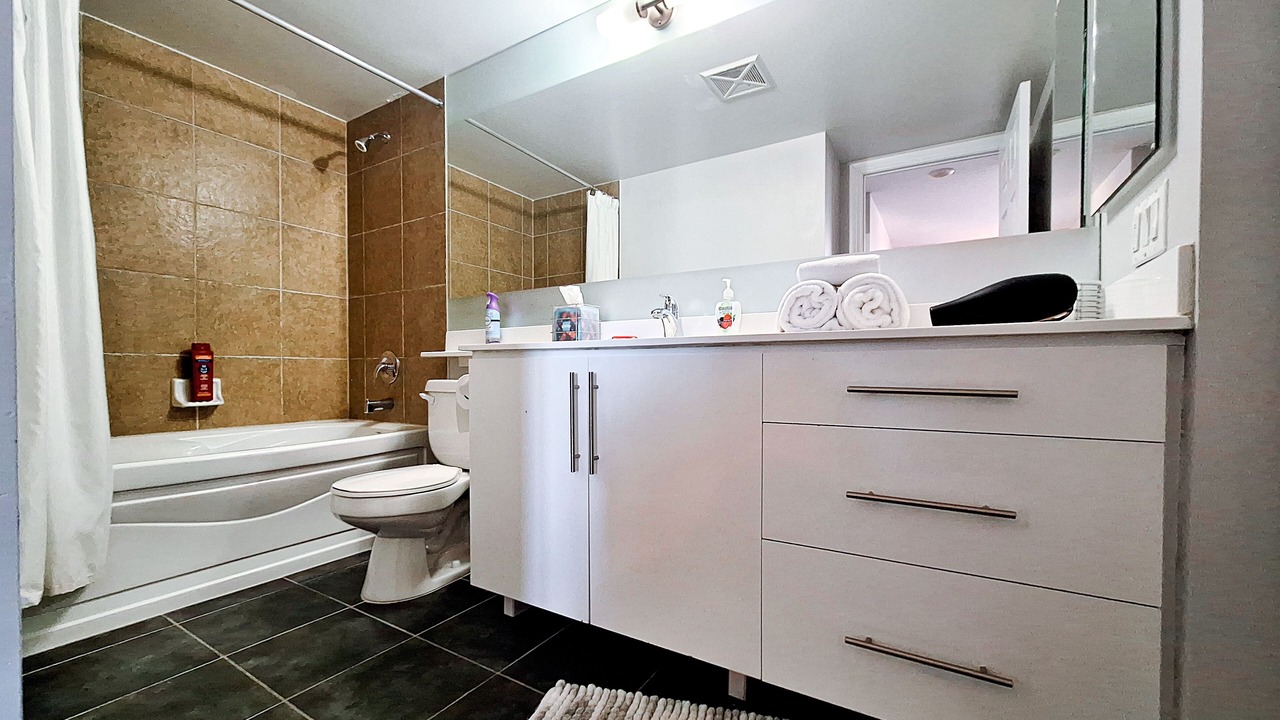 Photo of Bathroom in Downtown Mississauga