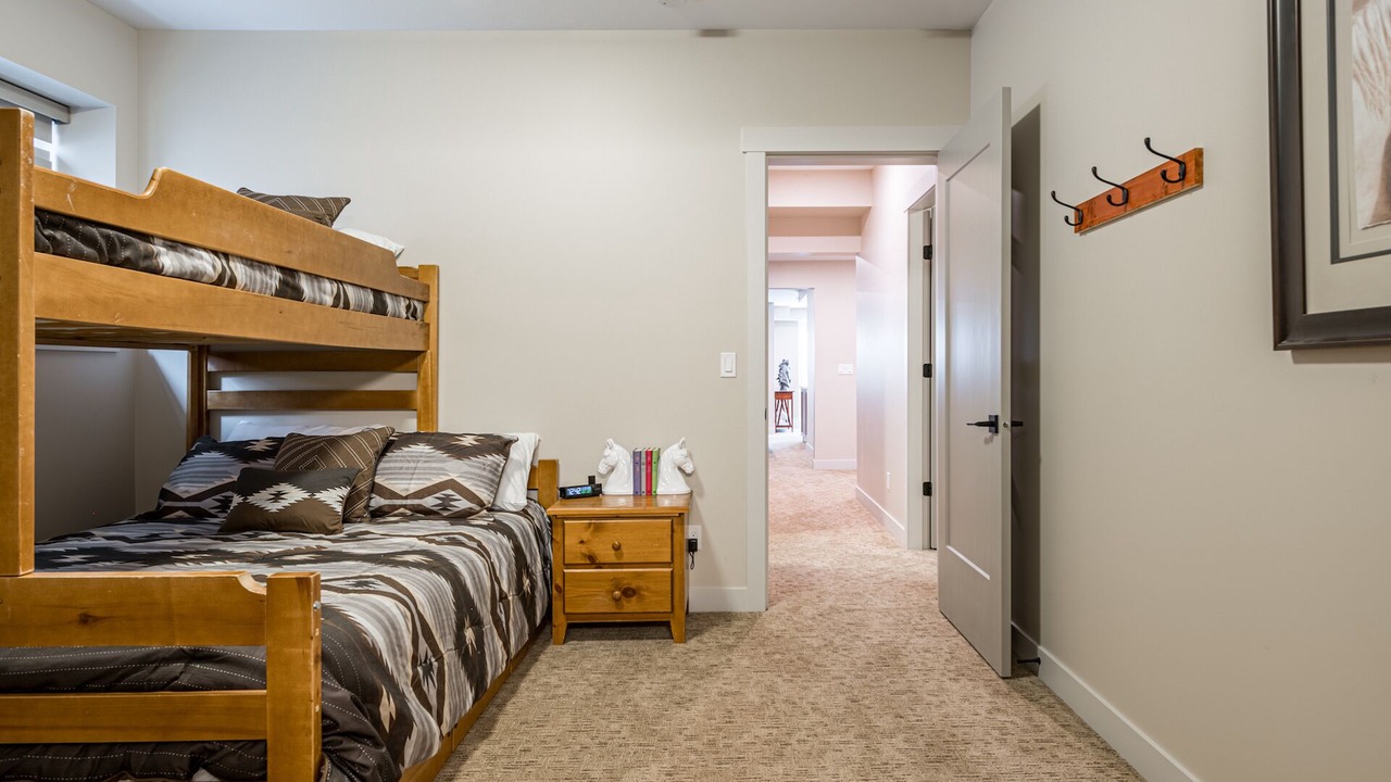 Photo of Bedroom in Silver Star Mountain