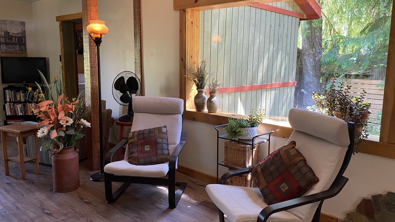 Photo of Livingroom in Kaslo