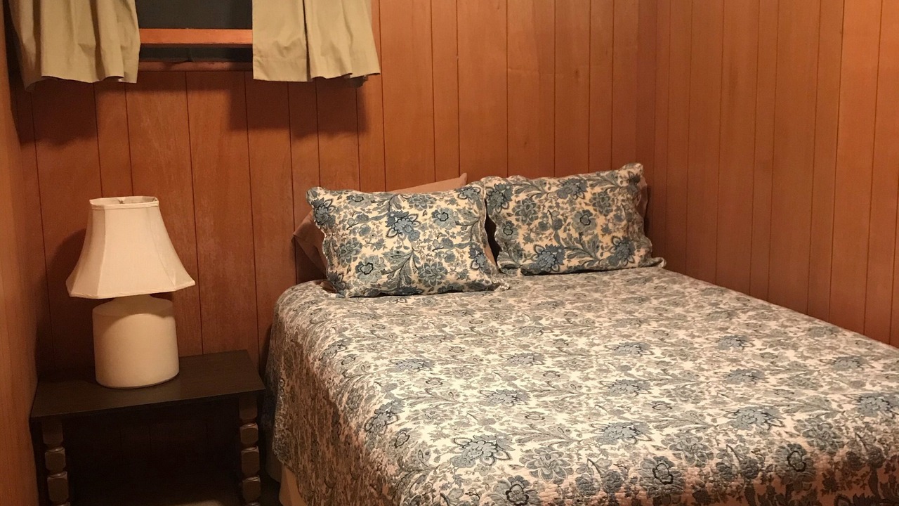 Photo of Bedroom in Muskoka Lakes