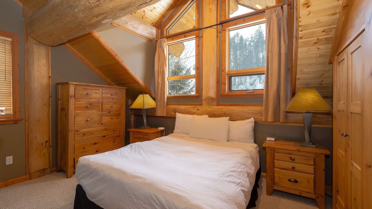 Photo of Bedroom in East Kootenay