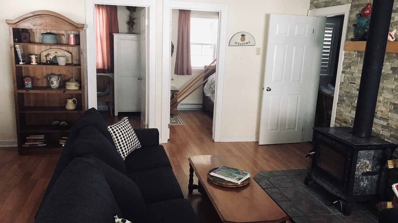 Photo of Livingroom in Bracebridge