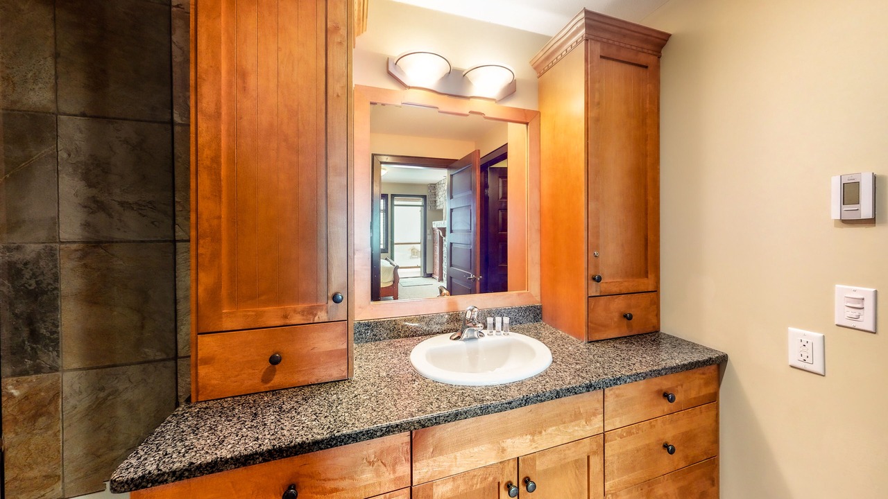 Photo of Bathroom in Big White Ski Resort
