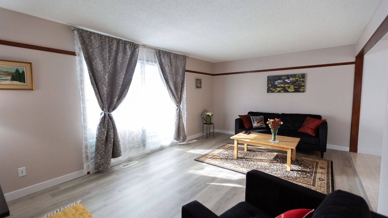 Photo of Livingroom in Whyte ave
