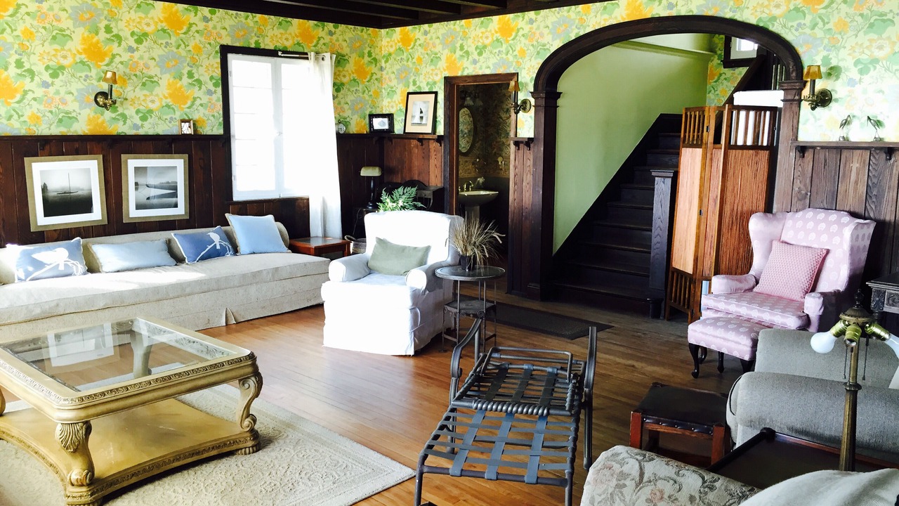 Photo of Livingroom in Waverly Beach