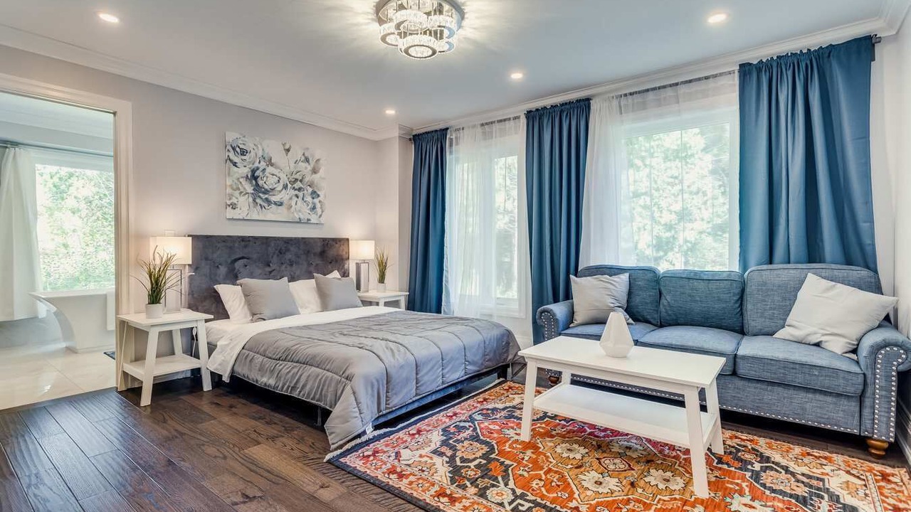 Photo of Bedroom in King