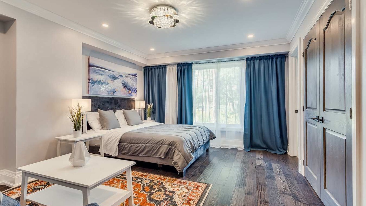 Photo of Bedroom in King