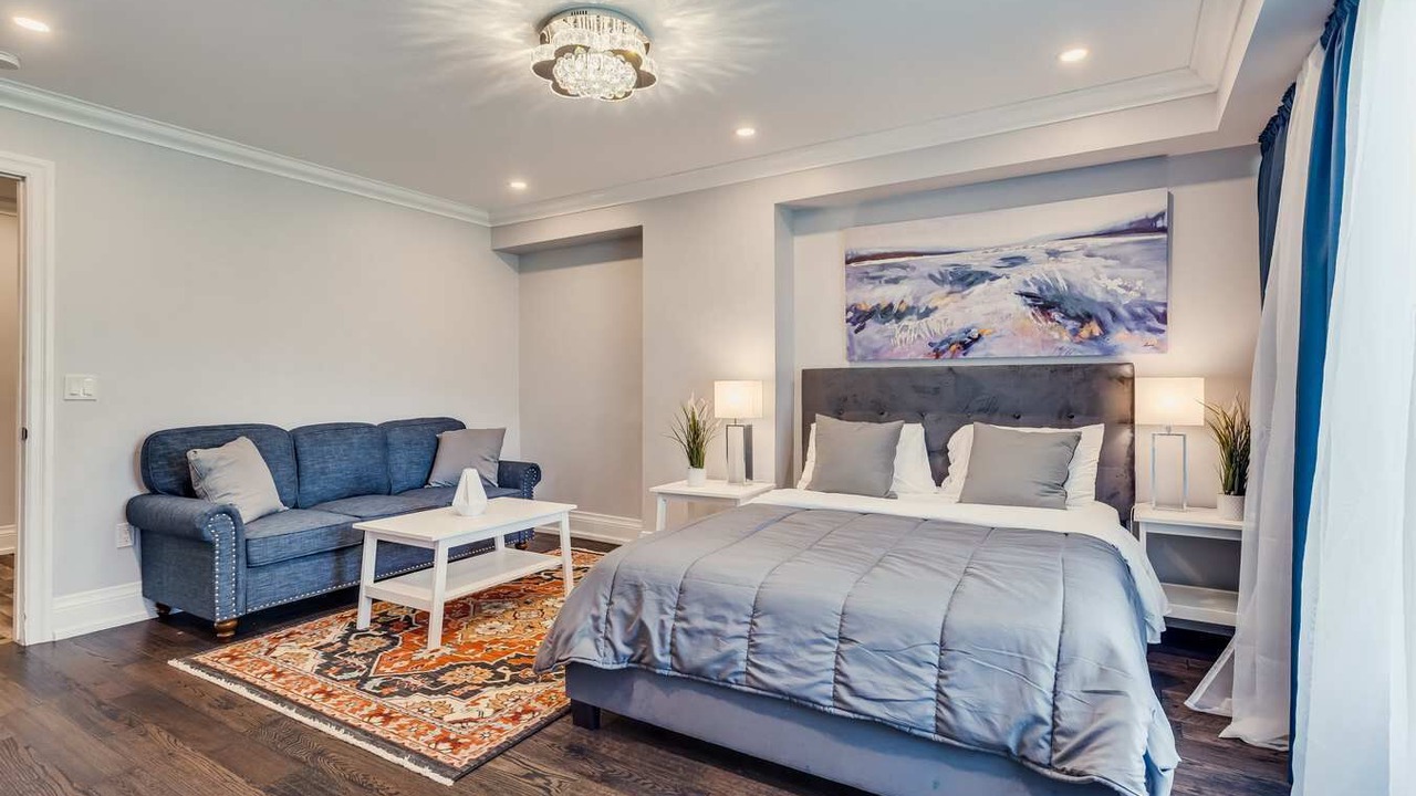 Photo of Bedroom in King