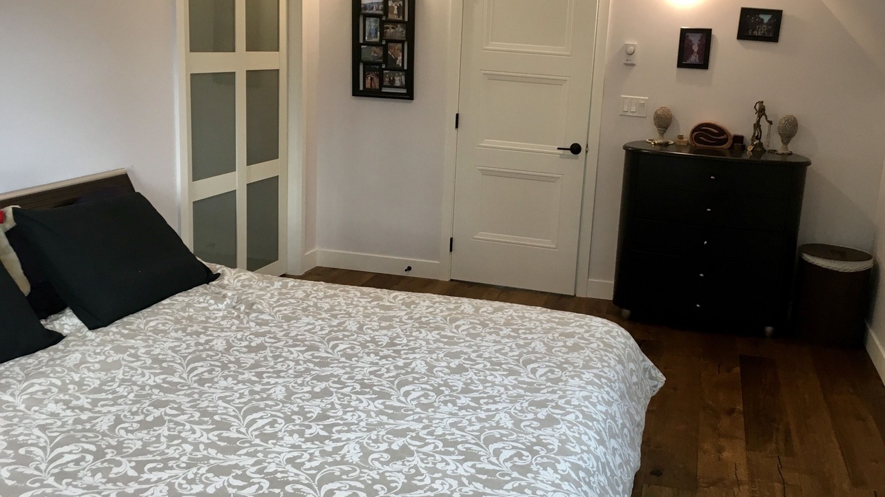 Photo of Bedroom in Garden Bay
