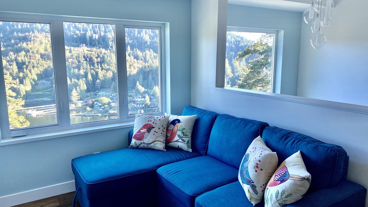Photo of Livingroom in Garden Bay