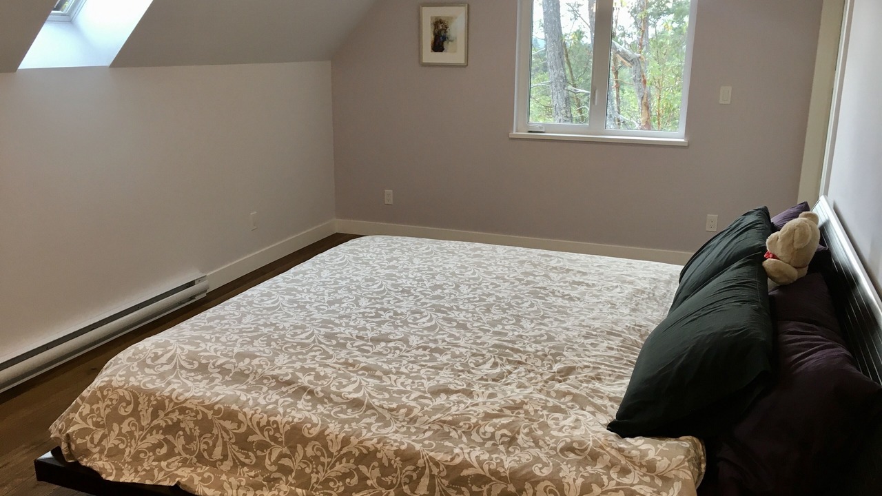 Photo of Bedroom in Garden Bay