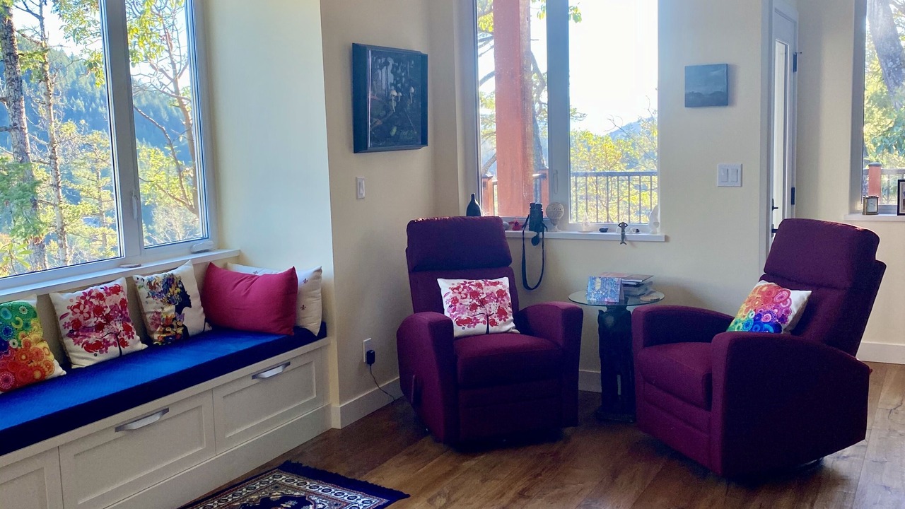 Photo of Livingroom in Garden Bay