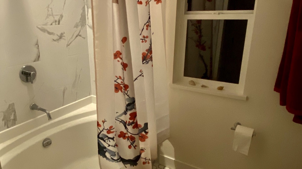 Photo of Bathroom in Garden Bay