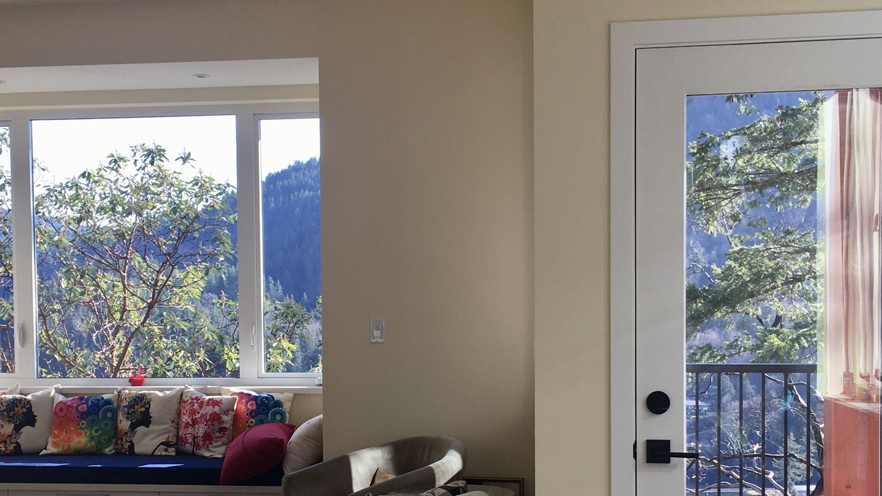 Photo of Livingroom in Garden Bay