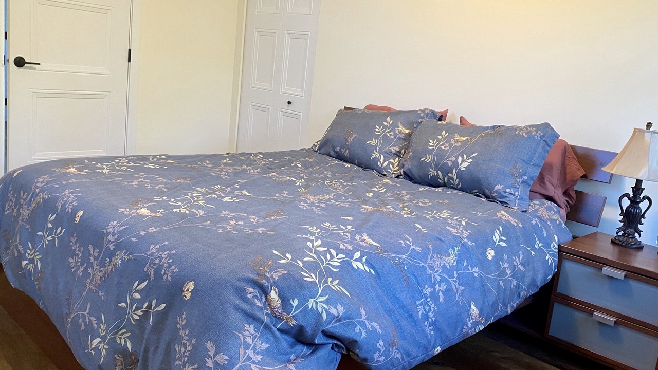 Photo of Bedroom in Garden Bay