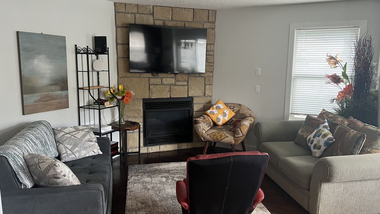 Photo of Livingroom in Wabamun
