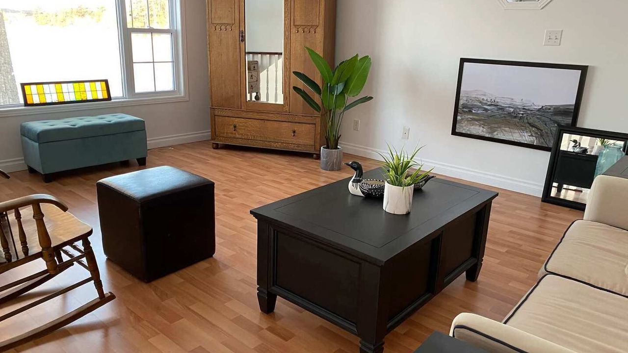 Photo of Livingroom in Quinte West