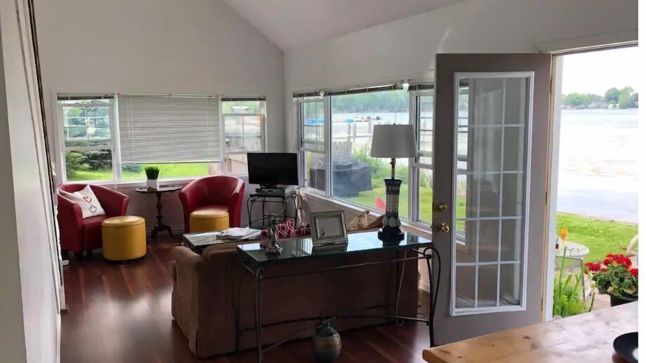 Photo of Livingroom in Quinte West