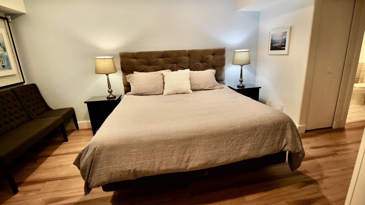 Photo of Bedroom in Deep Cove