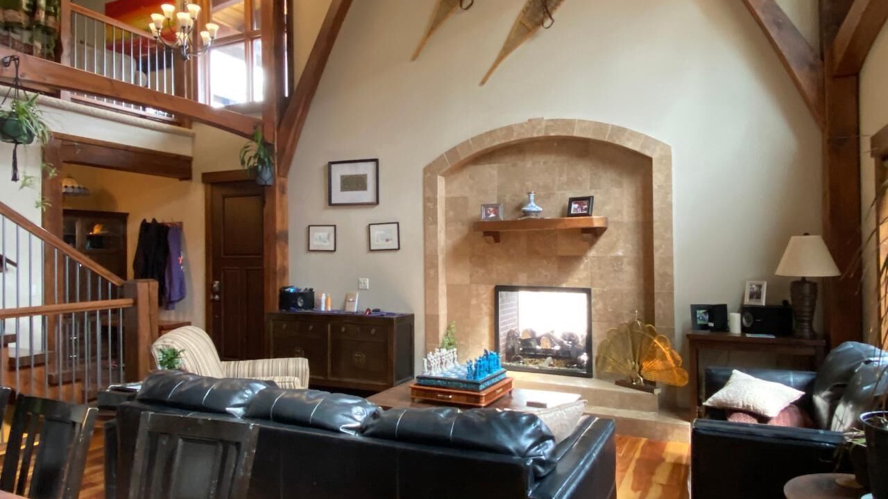 Photo of Livingroom in East Kootenay