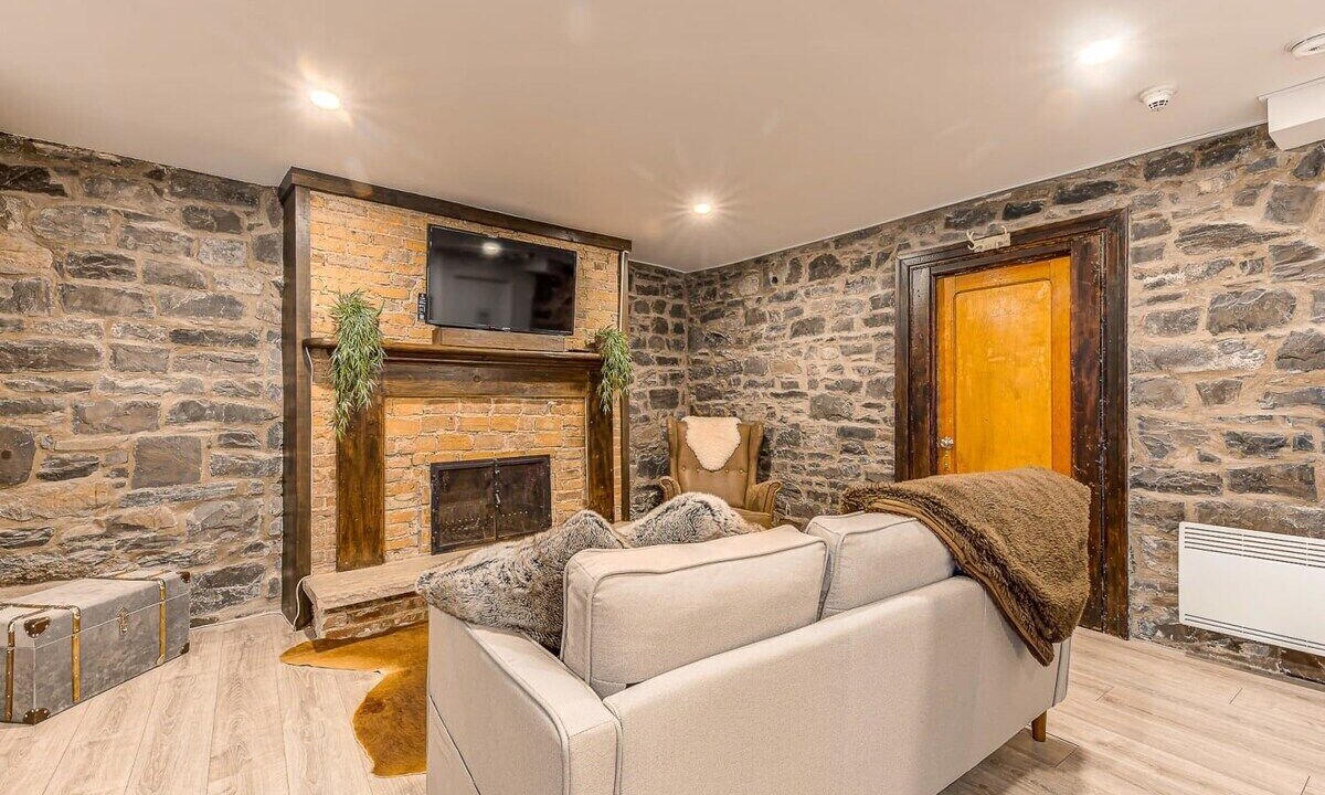 Photo of Livingroom in Old Quebec
