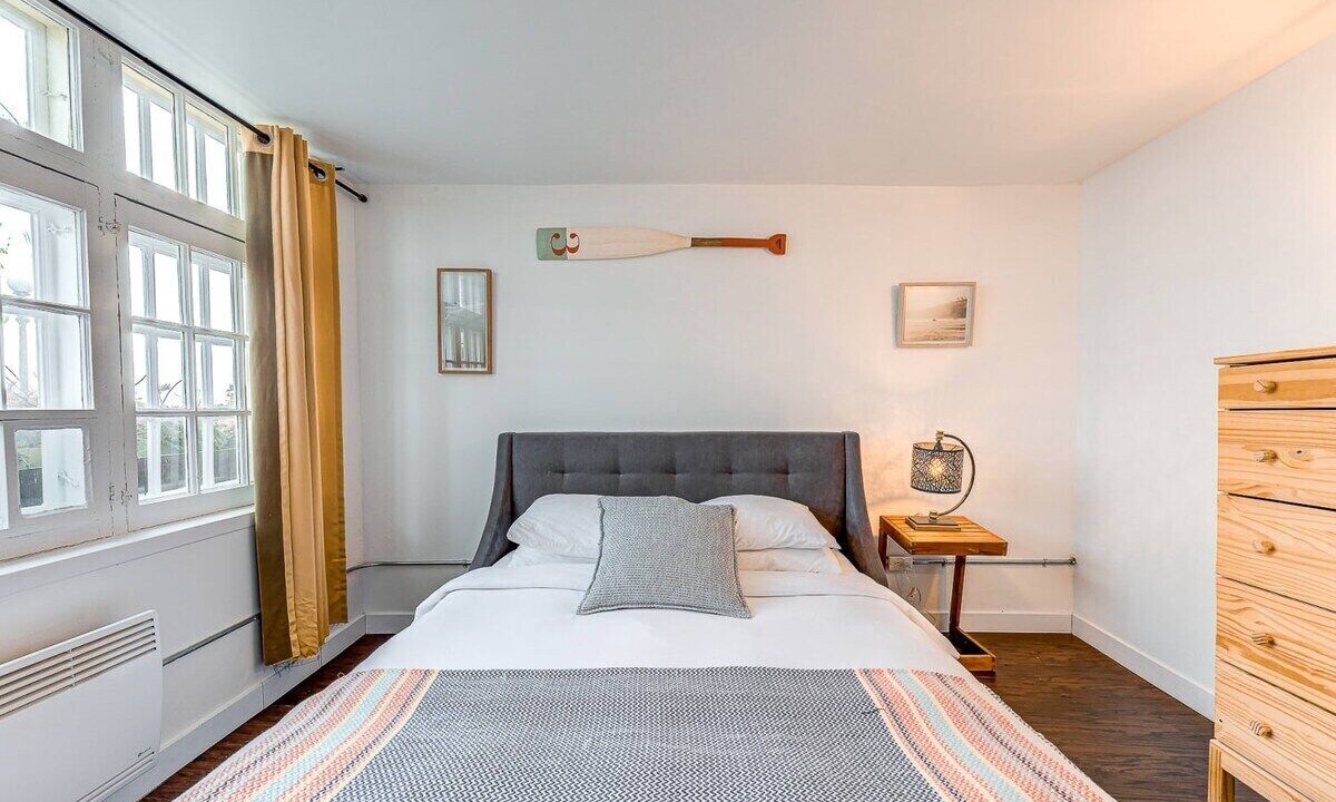 Photo of Bedroom in Old Quebec