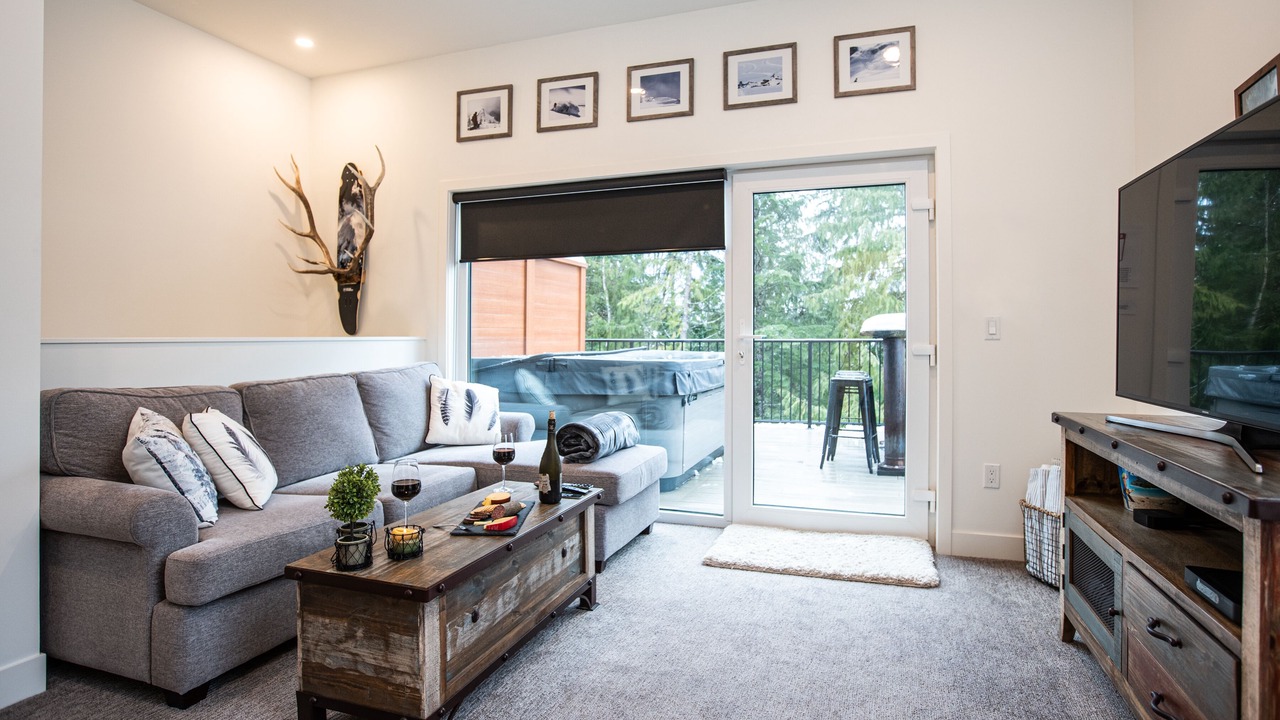 Photo of Livingroom in Revelstoke