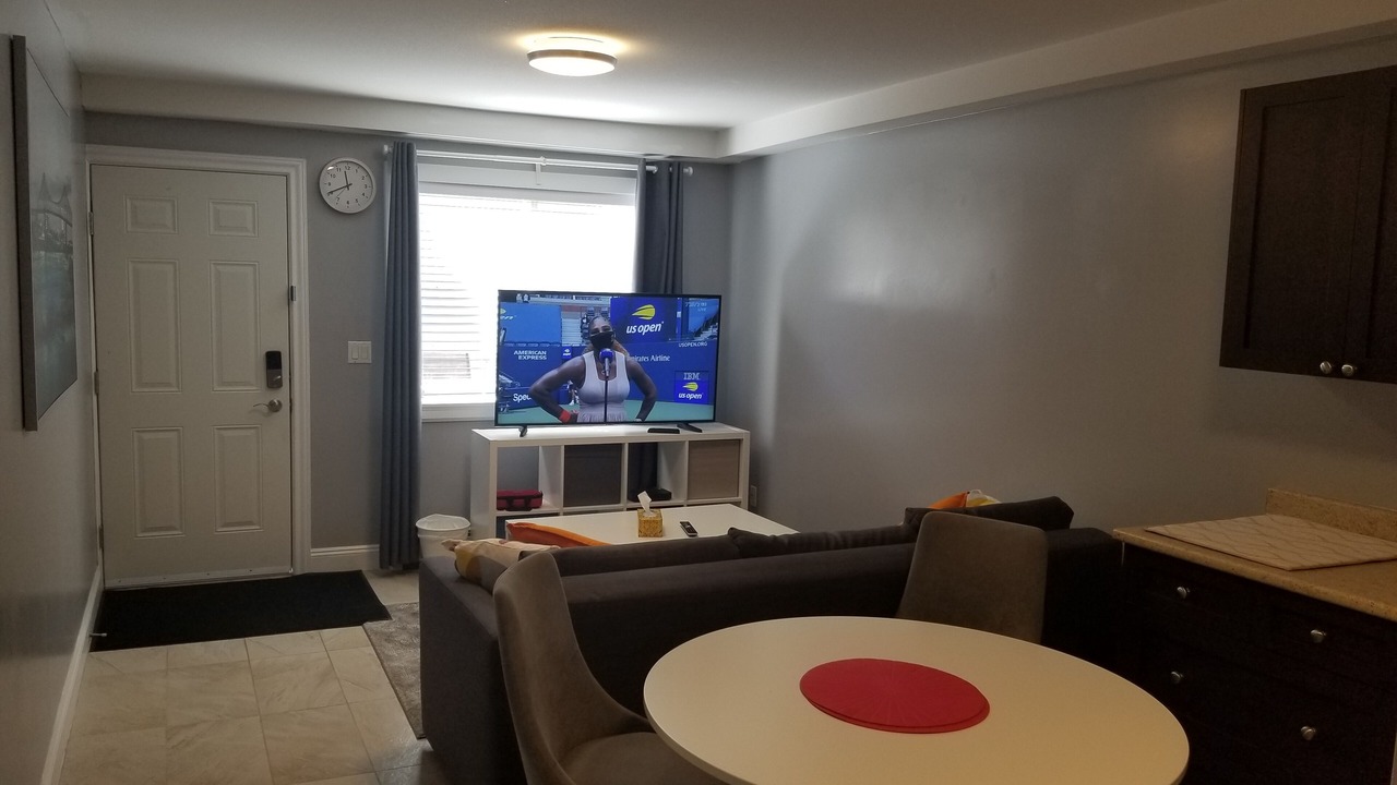 Photo of Livingroom in Guildford